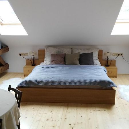 Stylove Podkrovni Apartmany Ostrava Exteriör bild